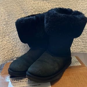 Classic black tall Ugg boots